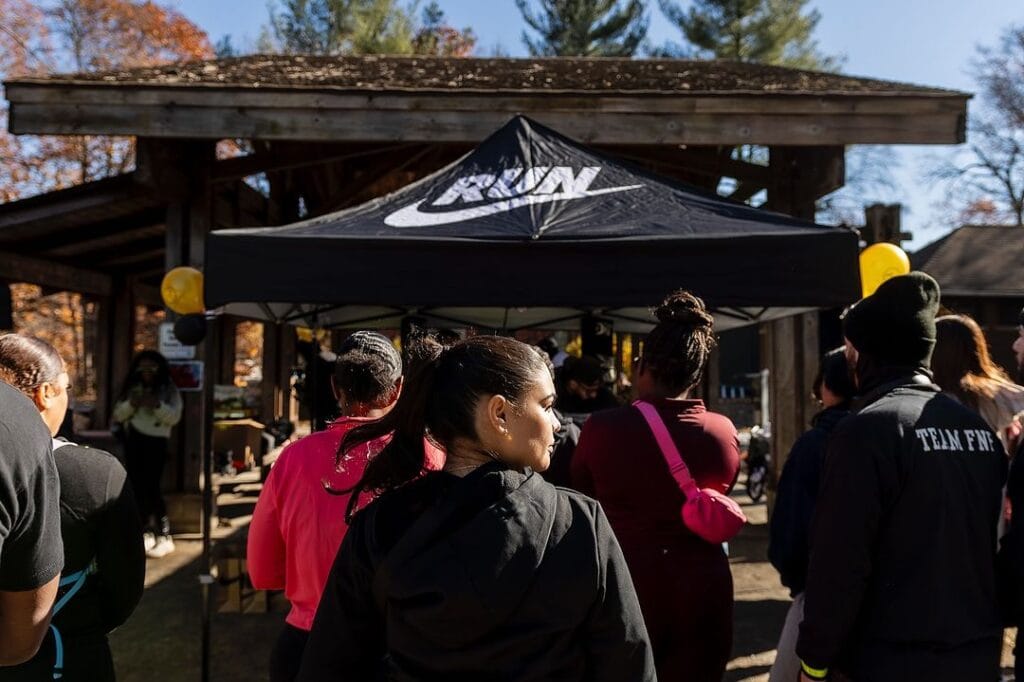 follow natural fitness nike 5k event
